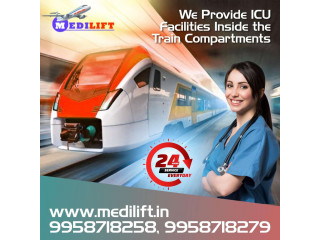 Medilift Train Ambulance Services from Jamshedpur to Delhi with the Life-Stocking Medical Tools