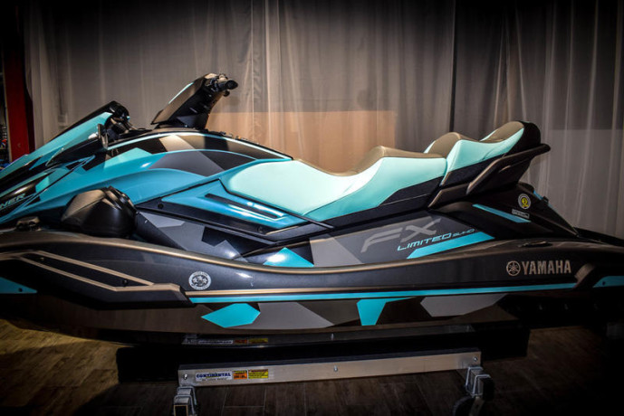 yamaha-2023-fx-svho-jetski-big-1