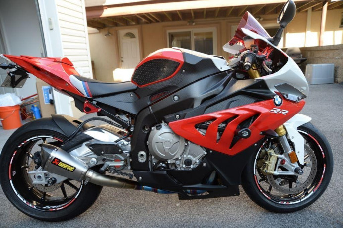 2012-bmw-s1000rr-big-0