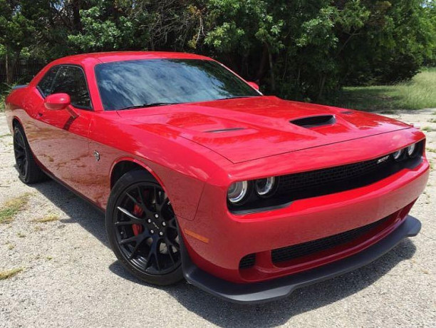 2015-dodge-challenger-srt-big-2